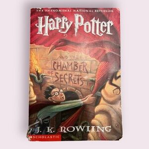 Chamber of Secrets - J.K. Rawlings book 2 trade paperback